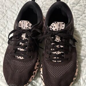 Brooks Black and white Patterned Sneakers